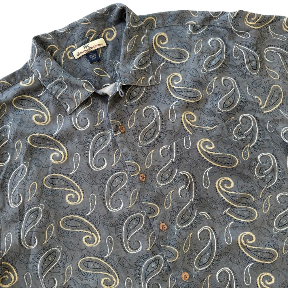 Tommy Bahama XL 100% Silk Gray Paisley Button Up Short‎ Sleeve Men's Shirt